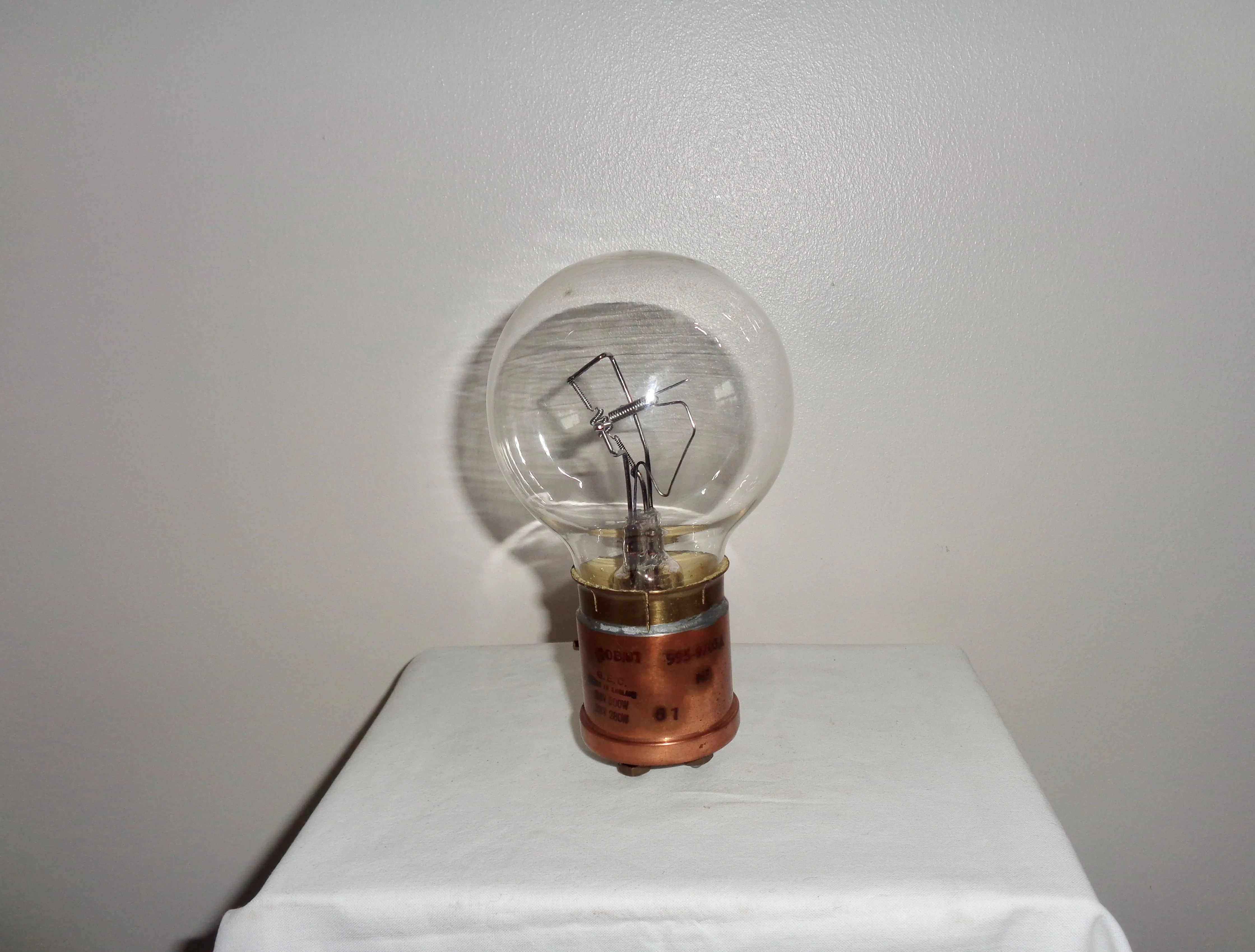 1961 Avro Vulcan GEC 26V/500W 28V/280W Twin Filament Landing Light Bulb