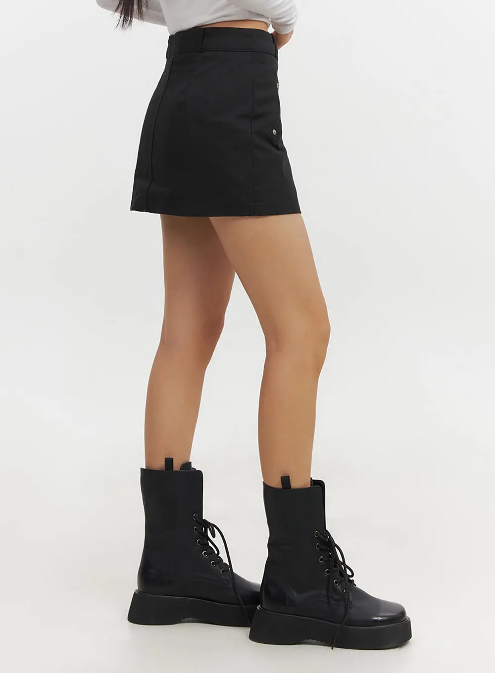 Chic Stud Mini Skirt IF510